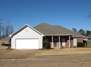 223 Kirkwood Dr, Clinton, MS 39056