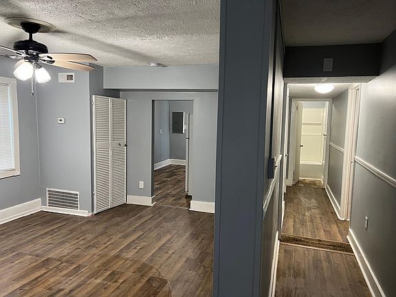 Livingroom/Bedroom Passage way