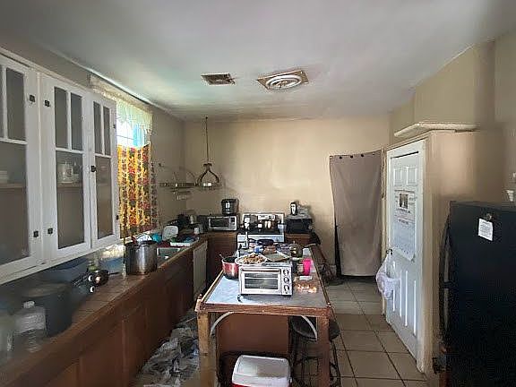 4th image of 3118 Marais St
