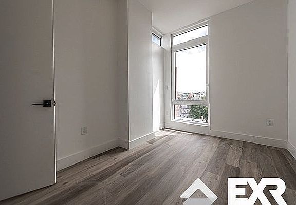 5th image of 43 Claver Pl #4D