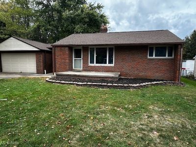 6606 Crossview Rd, Seven Hills, OH, 44131