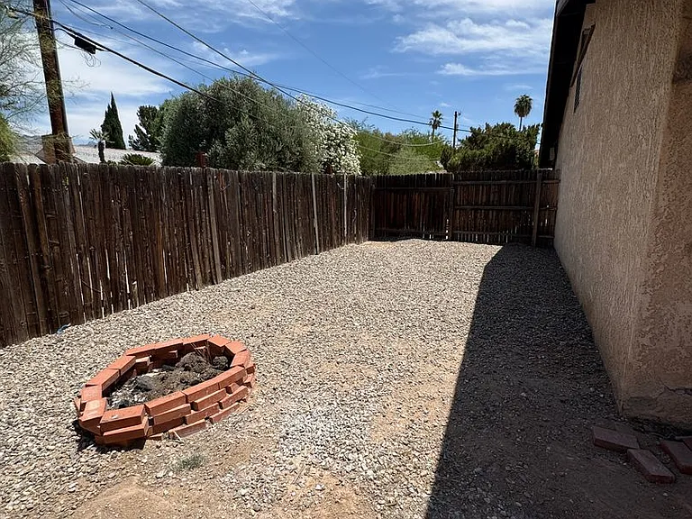 Just remodeled Beautiful small community has a one bedroom one bathroom available! — Photo 22