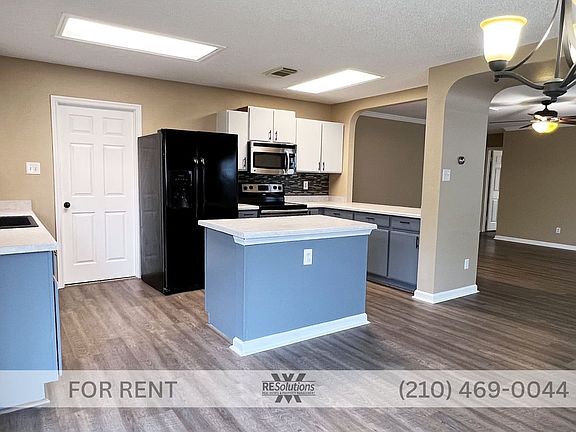 4th image of 4535 Oakfield Way