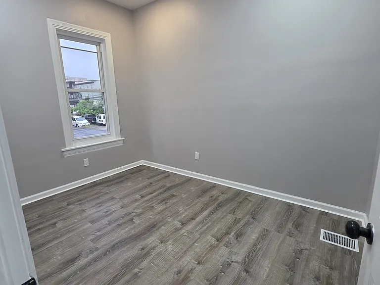 141 Peach St — Photo 12