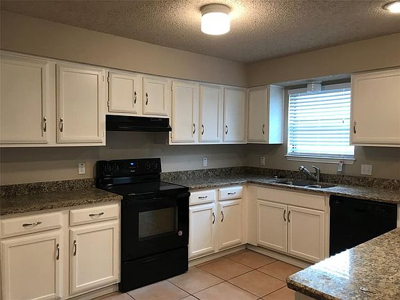 4th image of 6100 Big Springs Dr