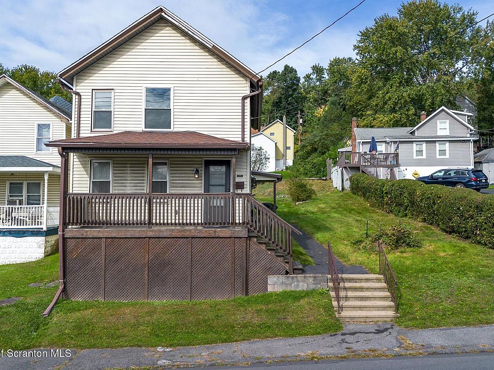 1st image of 1005 Oak St