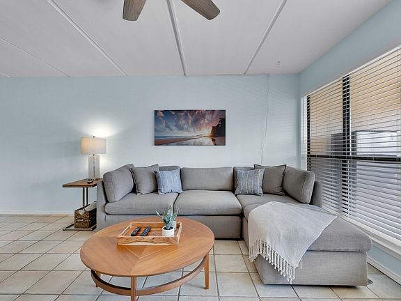 5th image of 3113 Laguna Blvd #220