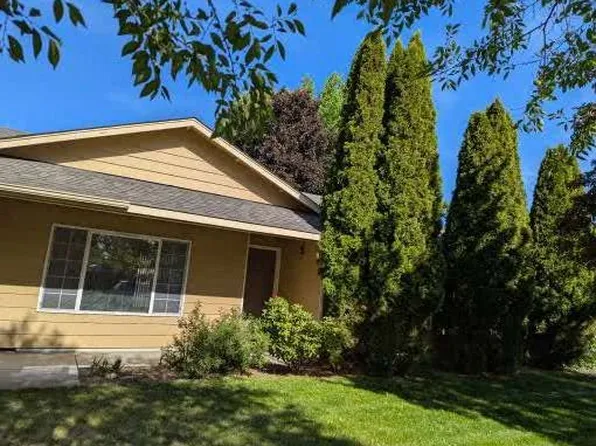 61862 Avonlea Cir #1, Bend, OR 97702