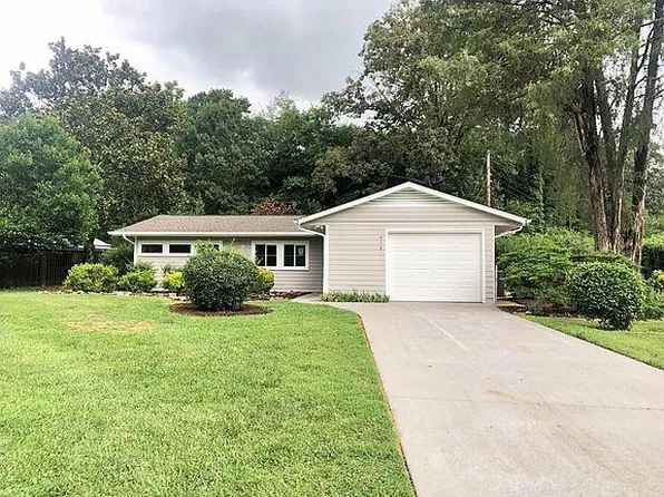 912 Wesley Rd, Knoxville, TN 37909