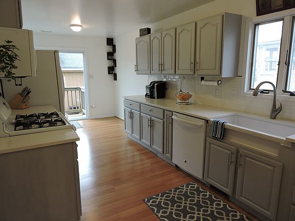 3rd image of 11324 S Kedzie Ave