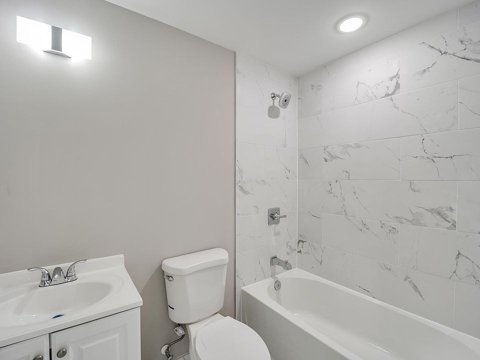 2nd Bathroom