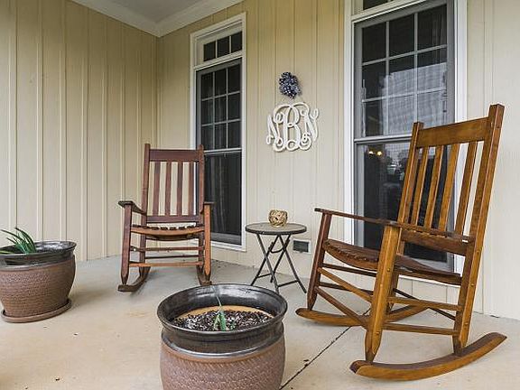 3rd image of 6139 Apple Orchard Dr