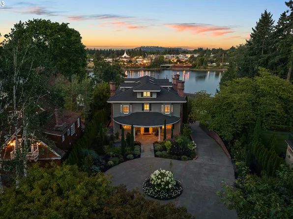 11614 S Riverwood Rd, Portland, OR 97219