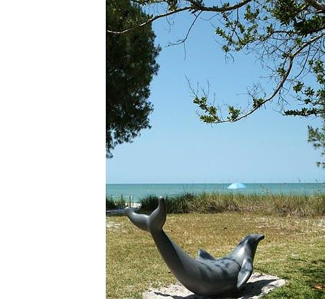 4th image of 2379 Gulf Shore Blvd N