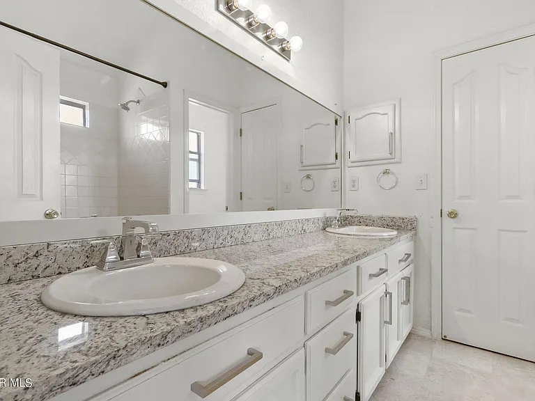 6763 Dakota Ridge Dr — Photo 24