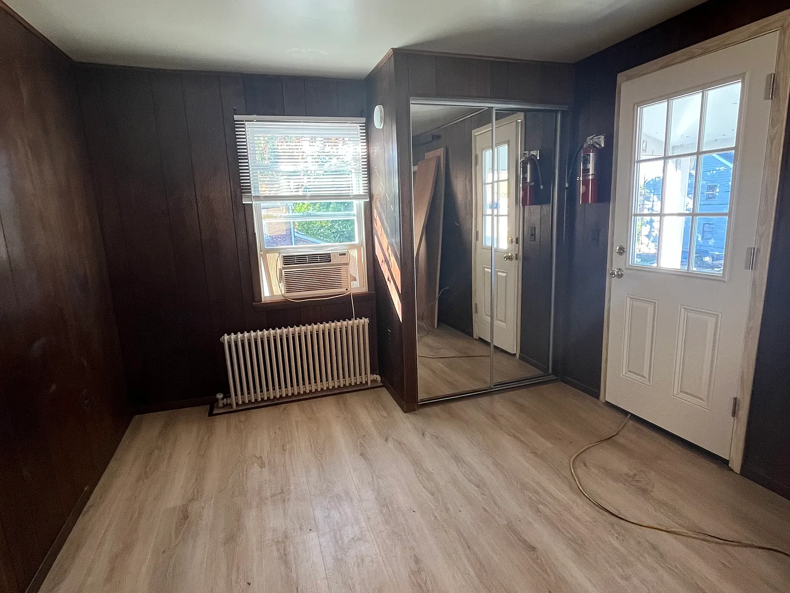 57 N Delmorr Ave — Photo 2