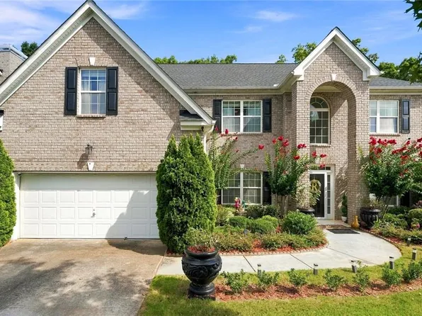 165 Babbling Brook Dr, McDonough, GA 30252