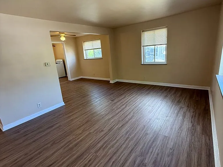 39 Glen Este Pl — Photo 7