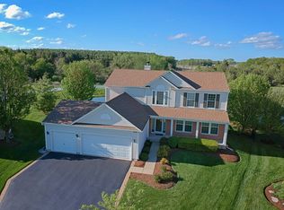 1040 Goldfinch Ct, Antioch, IL 60002