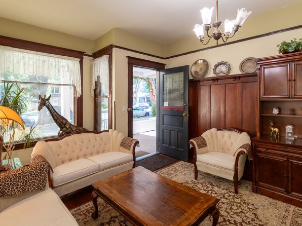 2216 I St