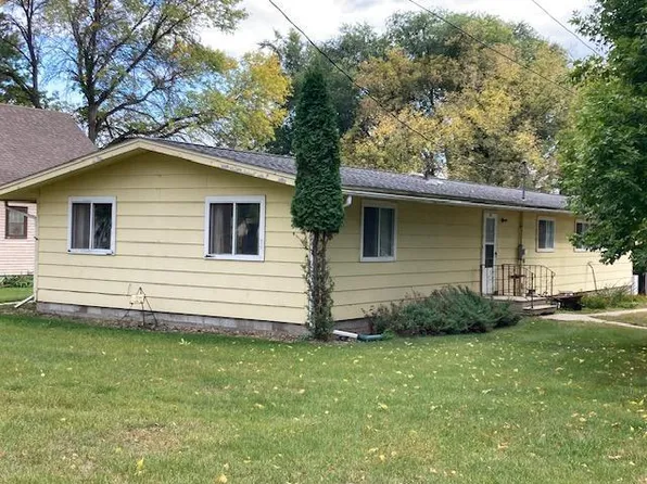 27 Hagenson St, Starbuck, MN 56381