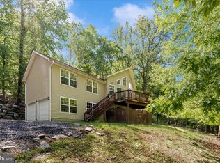180 Mountain Dew Ct, Harpers Ferry, WV 25425