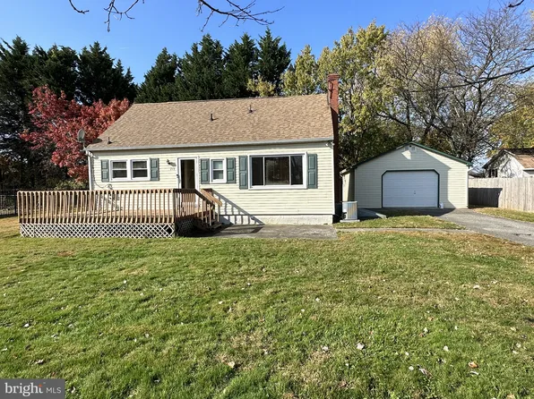 713 Ellen Dr, Bear, DE 19701