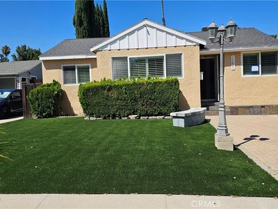 17621 Victory Blvd, Van Nuys, CA, 91406