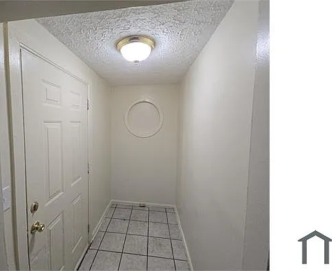 3311 Linwood Ave — Photo 4