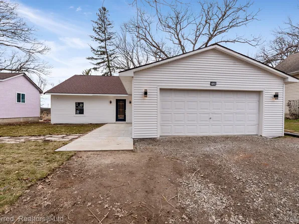 7134 Swiss Dr, Linden, MI 48451