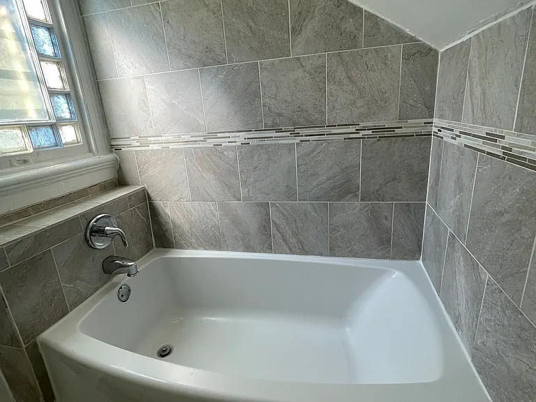 4316 Baronne St #D — Photo 10