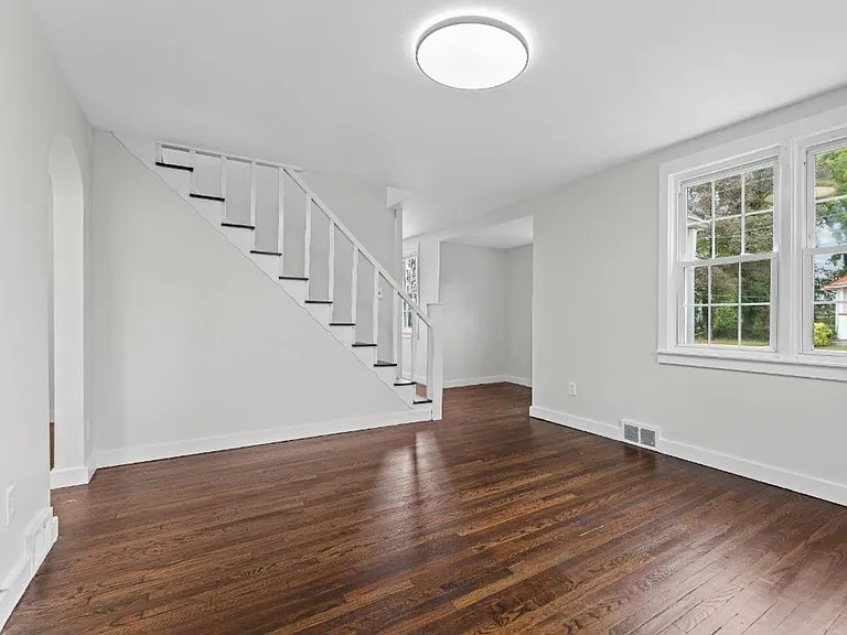 800 Market St — Photo 7