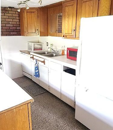 4th image of 32 Lee St
