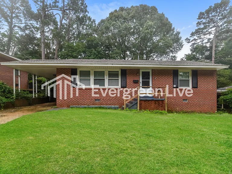 449 Forest Hills Dr — Photo 1