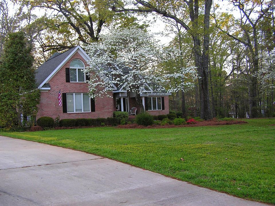 2nd image of 113 Richfield Cir