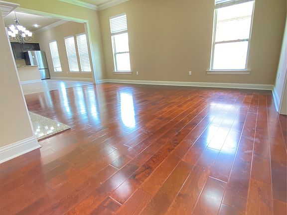 3rd image of 1144 Island Park Blvd