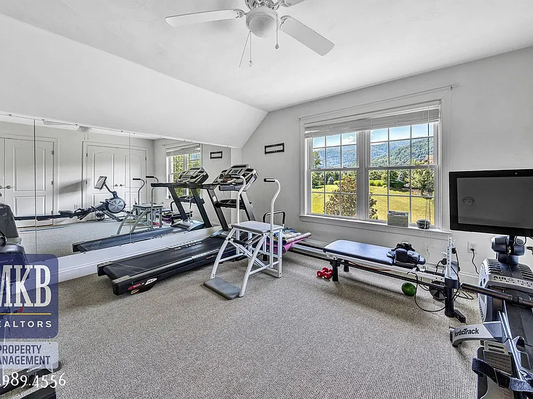 7621 Nandina Dr — Photo 36