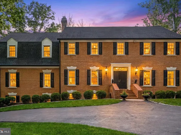 8018 Eddy Bend Trl, Fairfax Station, VA 22039
