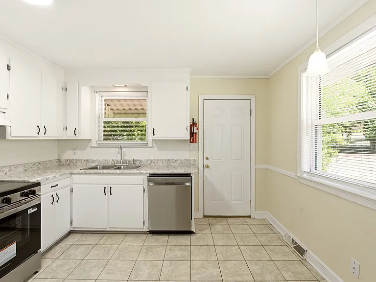 3019 Longleaf Rd — Photo 8