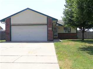 3205 W Wildwood Cir, Wichita, KS 67217