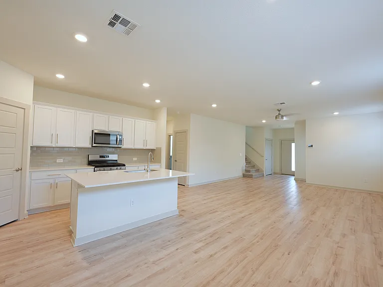 285 Centuryplant Rd — Photo 4