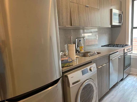 2nd image of 102 E 103rd St APT 9
