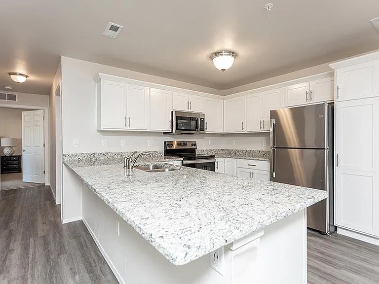 TRAILSIDE ESTATES APARTMENT HOMES — Photo 1