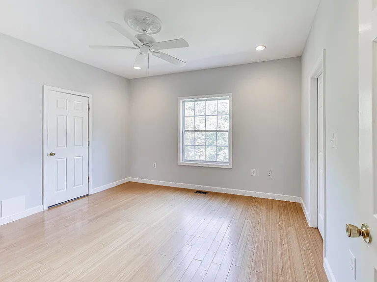 5713 Eads St NE — Photo 18