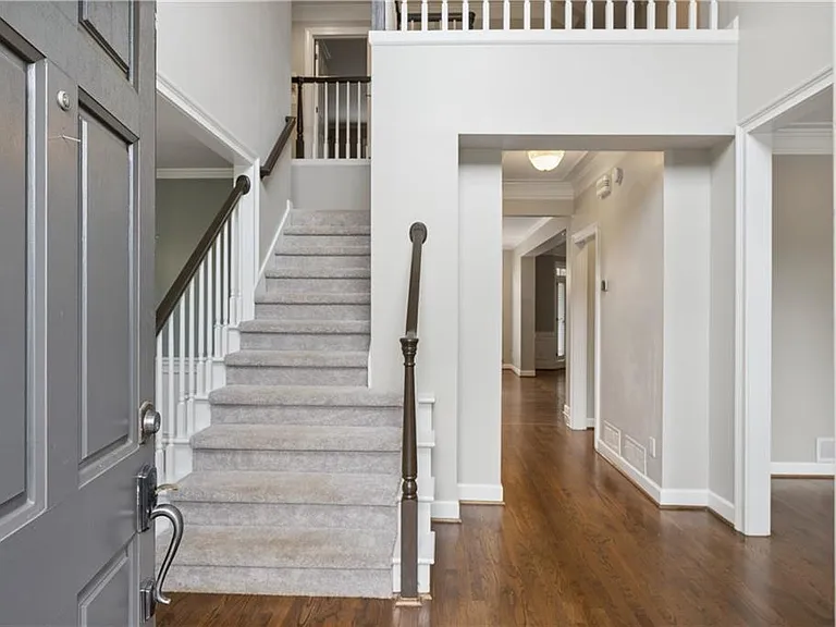 3296 Belmont Glen Dr SE — Photo 2