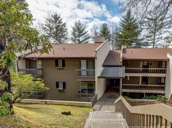 407 Overlook Rd #1A, Sapphire, NC 28774