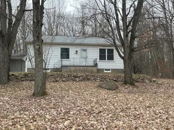 700 S Clare Ave, Harrison, MI 48625
