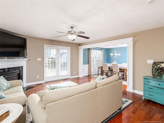 3rd image of 110 Hayden Ln