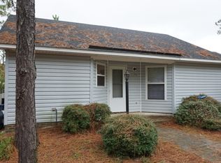 1173 Landau Rd, Fayetteville, NC 28311