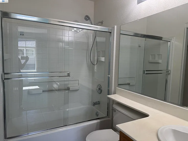 3162 Golden Crest Cmn #3 — Photo 27